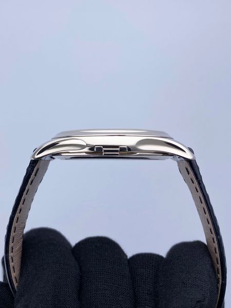 Patek Philippe Calatrava 5227G-010